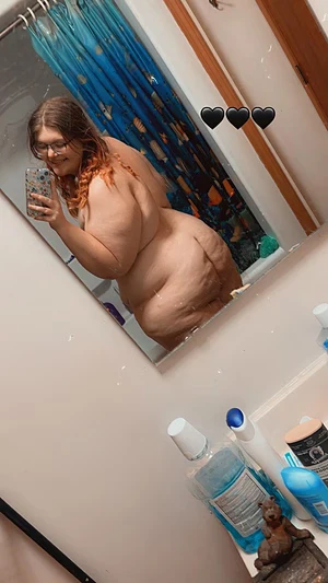submissivecurvykitty