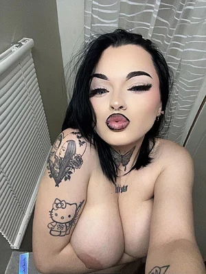 𝓒𝓱𝓪𝓻𝓵𝓲𝓮🖤🕷️'s pic #60220